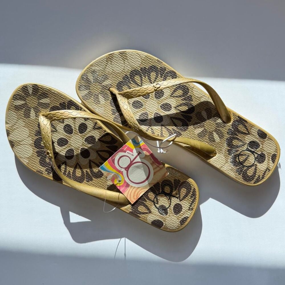 Vintage Y2K OP Ocean Pacific Gold Flip Flops Women’s 7/8 – Deadstock NWT
